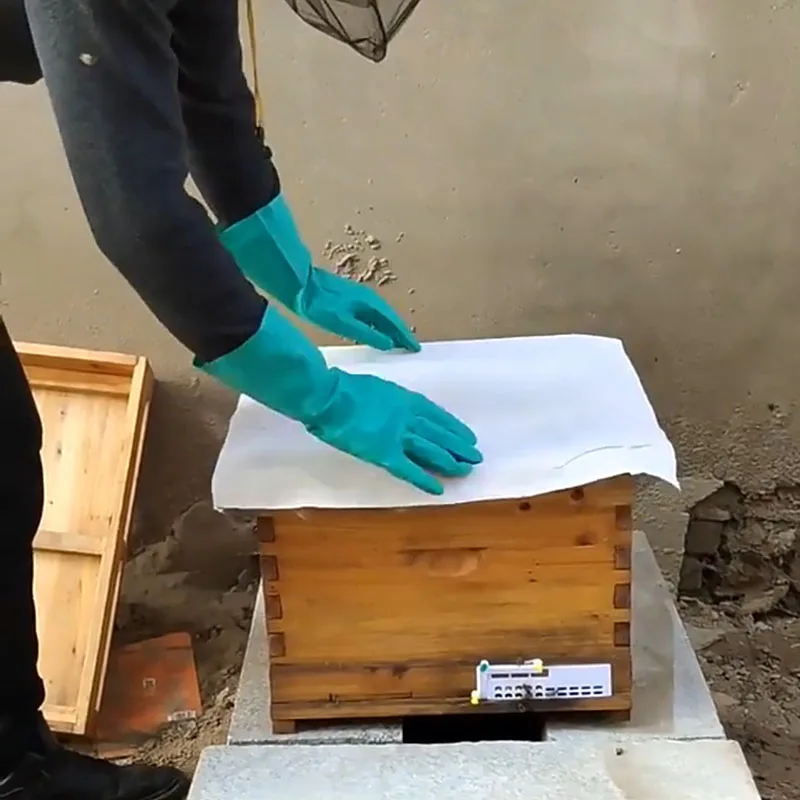 Cotton Beehive Cover – Insulation & Sun Protection